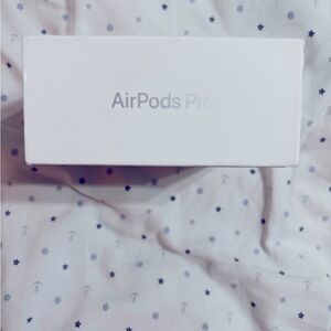 Apple AirPods Pro 2nd Gen with MagSafe Case